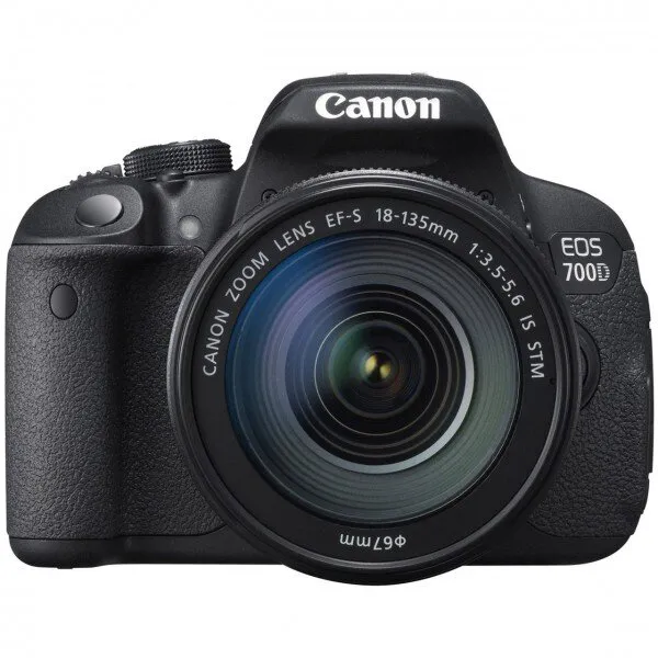 Canon EOS 700D 18-135mm DSLR Fotoğraf Makinesi