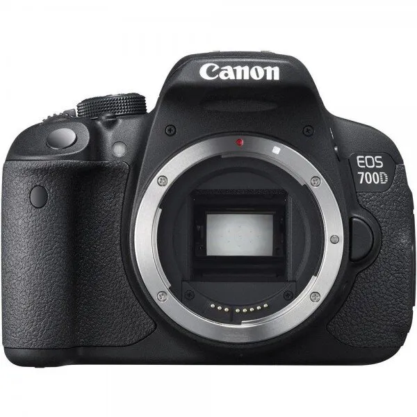 Canon EOS 700D DSLR Fotoğraf Makinesi